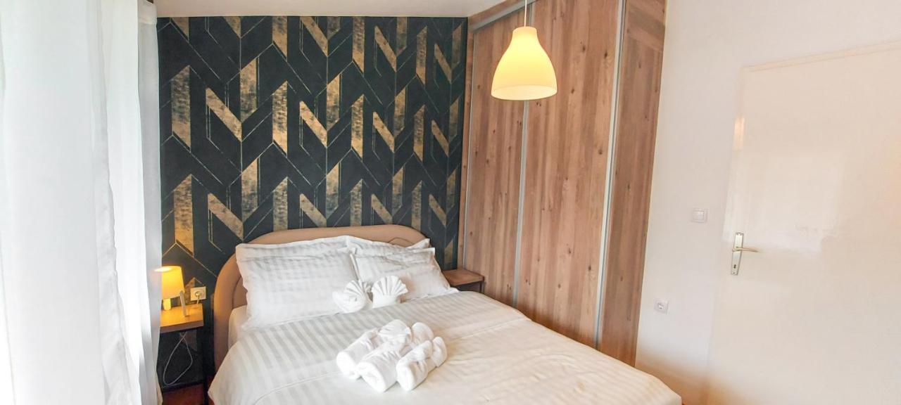 Holiday home Vikend Kuca Planinski Raj *