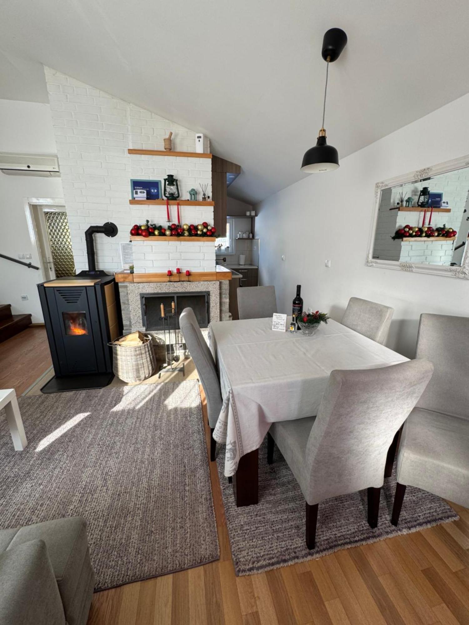 Vikend Kuca Planinski Raj Holiday home Pale